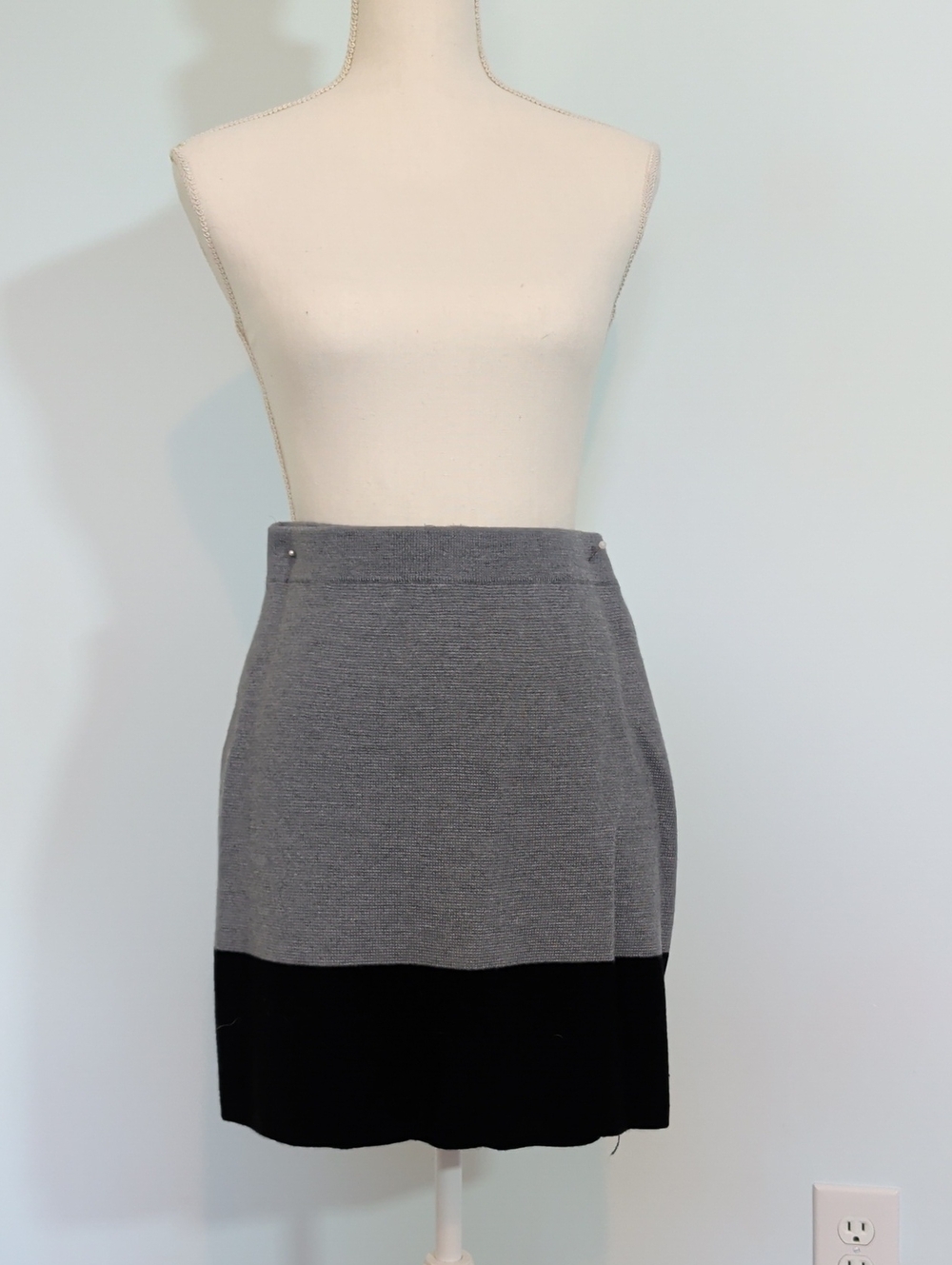 LOFT Gray Colorblock Knit Mini Skirt Office Professional Business Casual